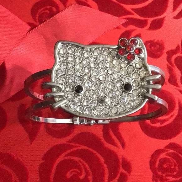 Sanrio Swavoroski Crystal Covered❤️Hello Kitty Silver Bangle - Picture 2 of 3